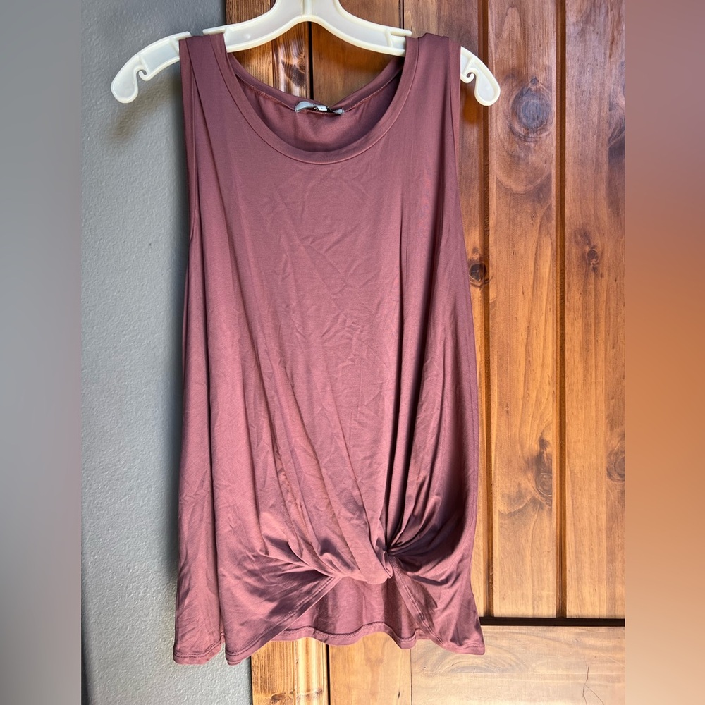 NWT Emma’s closet tank